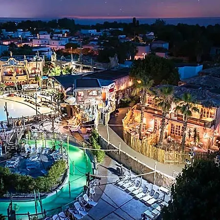 Pirates World Szálloda Agde